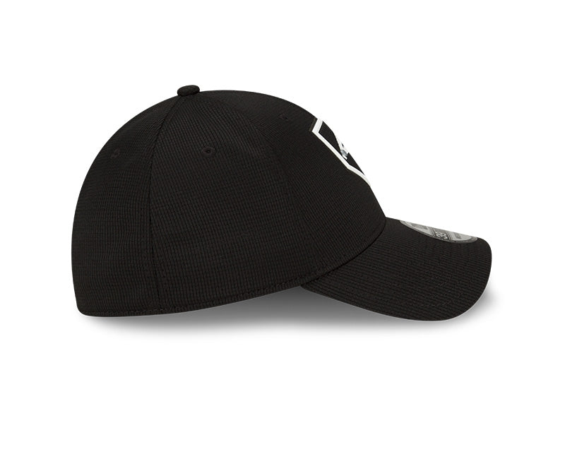 Men s Chicago White Sox New Era Black 2022 Clubhouse Black 39THIRTY Flex Hat Official Team Hat Sports Fan Cap Official MLB Team Hat Baseball Fan Cap